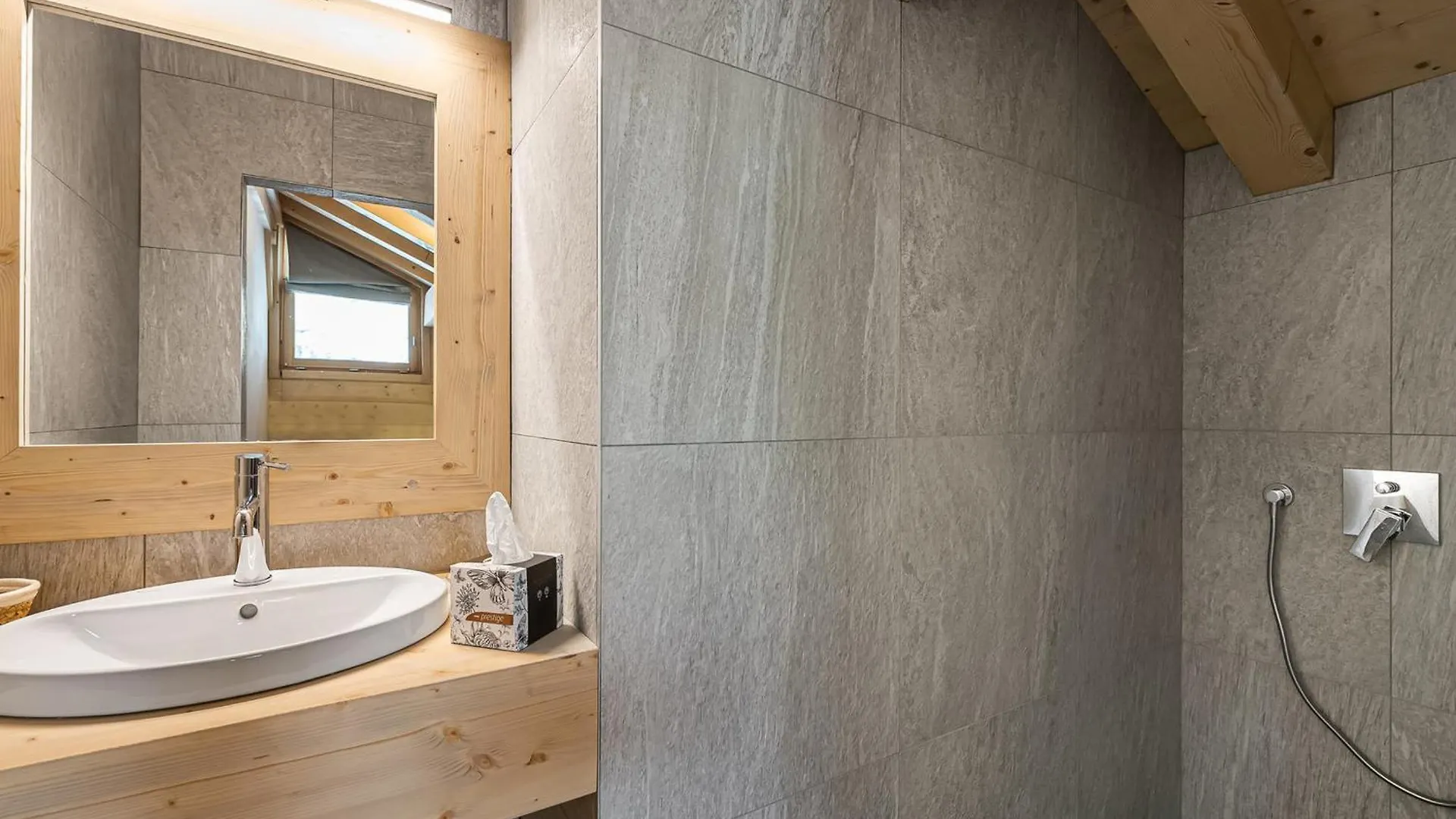 Chalet Spacieux Pres Des Pistes Avec Sauna Et Wifi, Animaux Admis - Fr-1-567-69 Val-dʼIsère